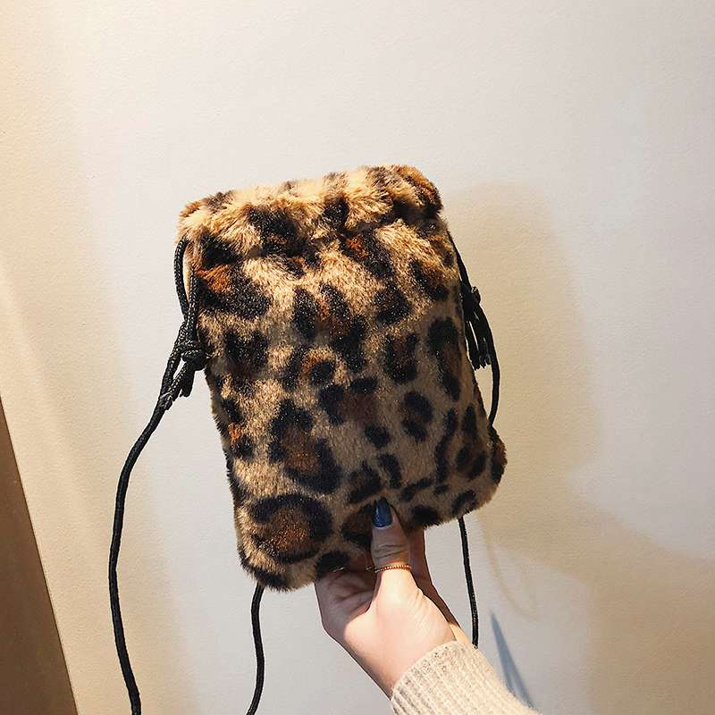 New Fashion Ladies Leopard Drawstring Bag Personality Diagonal Bag Ladies Unique Candy Package - ebowsos